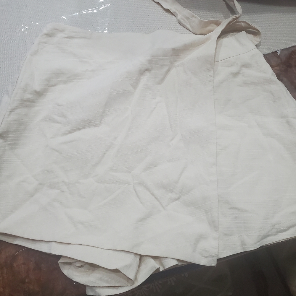 Women's Cream Wrap Mini Skirt - Picture 10 of 11